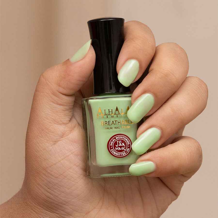 Mintgrüner Nagellack