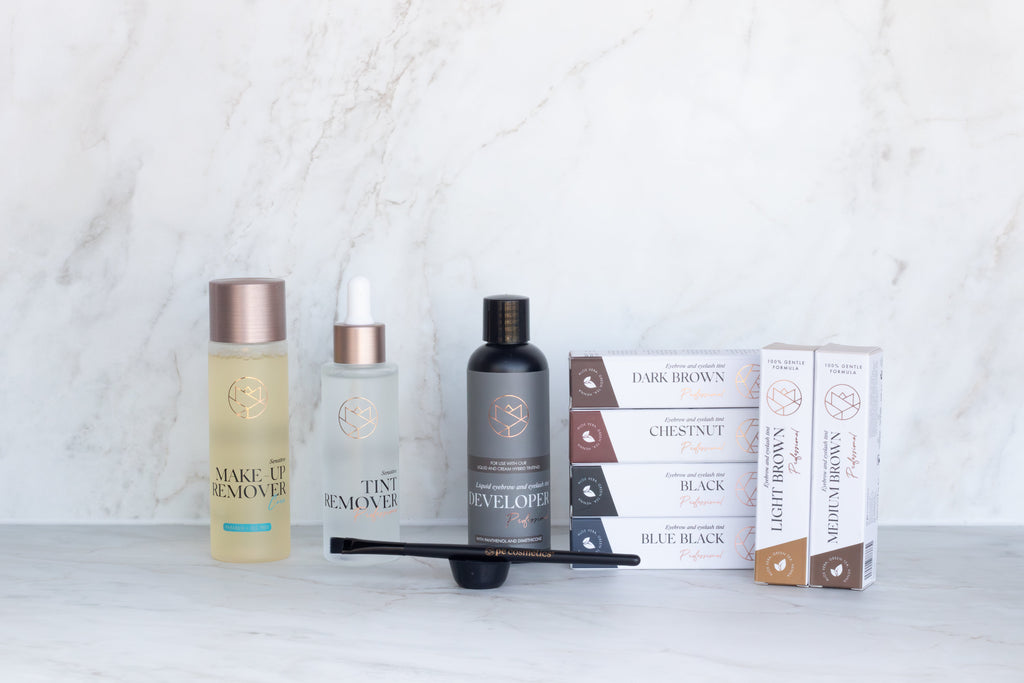 Online-Schulung Hybrid Brow Tinting + Starterkit (verschiedene Sprachen)